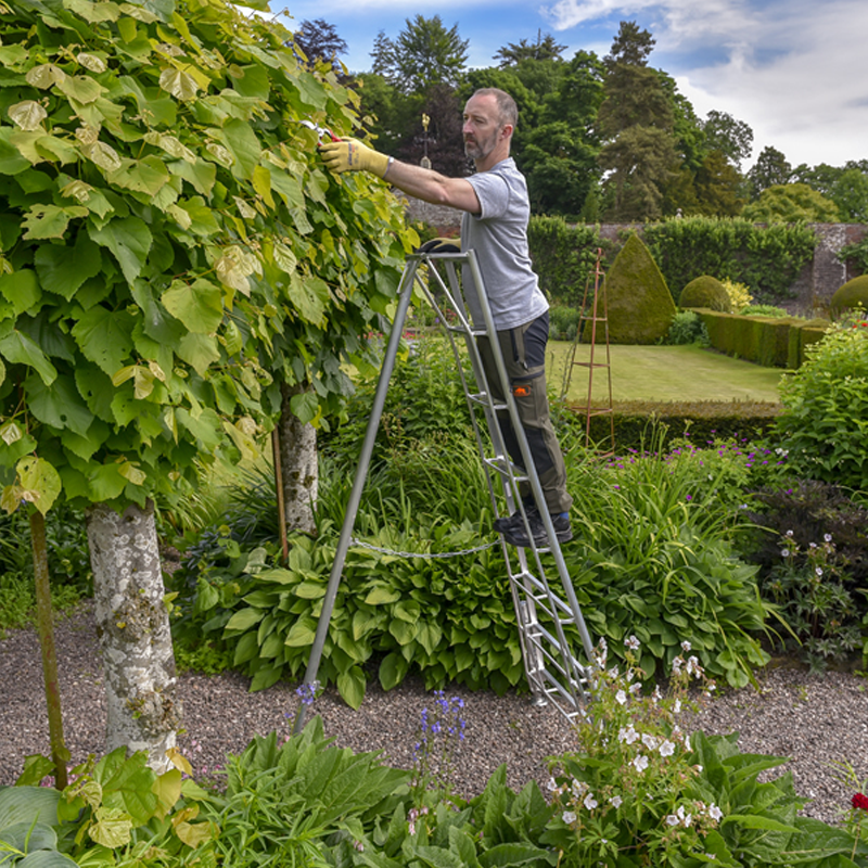 Hendon Three Leg Adjustable Tripod Ladder – 6ft to 14ft