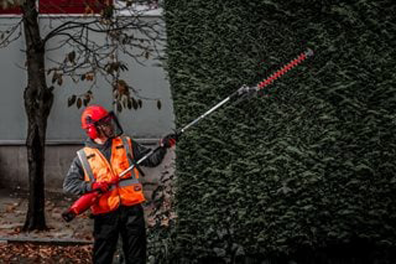 Milwaukee QUIK-LOK™ HEDGE TRIMMER ATTACHMENT 4932464959