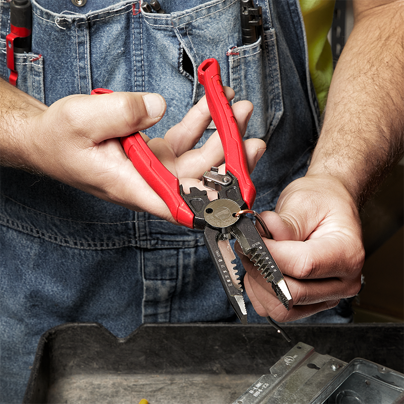Milwaukee 7 in 1 Combination Plier 4932478554
